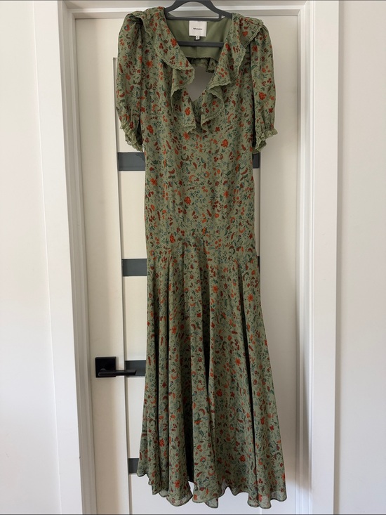 Reformation Dresses & Skirts - Reformation Evra Dress - Olive Green Floral Ruffle Maxi Dress